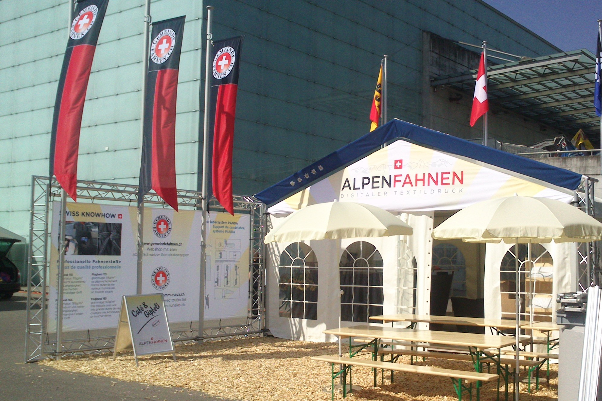 Messestand Alpenfahnen AG, Konzept und Ausführung durch Tent in Time